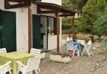 Edera 3* Procchio (Isola d'Elba)