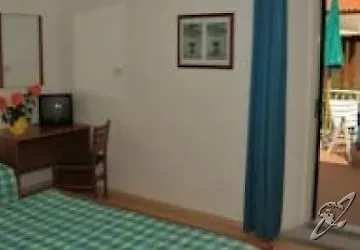 Edera Отель Проккио